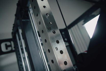 AL APEX 03 upright hole scale