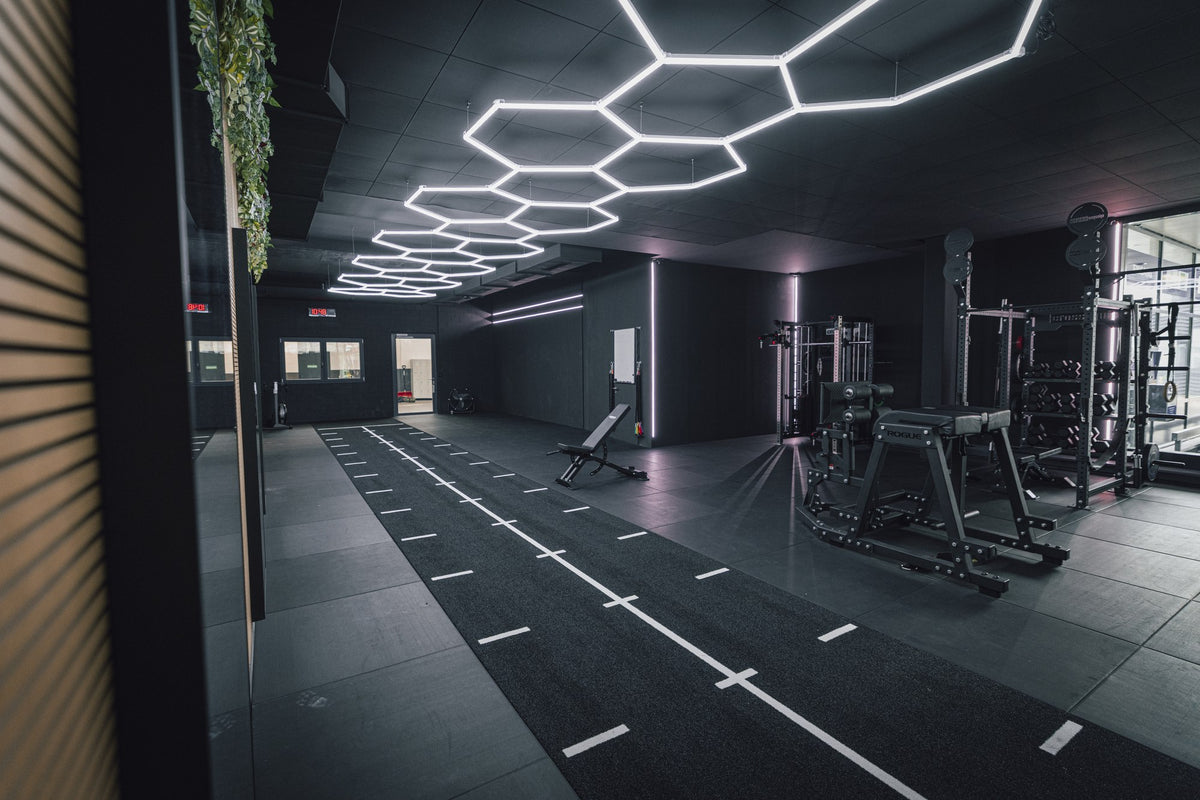 CrossFit St. Gallen - Trainingsflaeche mit cross equip Ausstattung