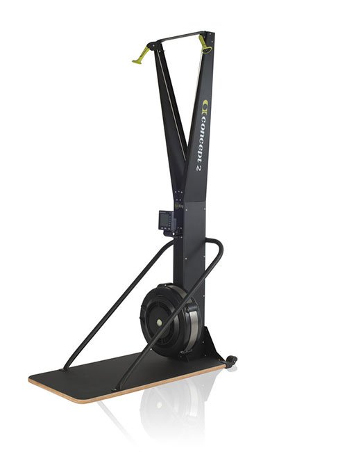 Concept2 SkiErg Ski-Ergometer mit FloorStand – Frontansicht des freistehenden Trainers mit PM5-Monitor