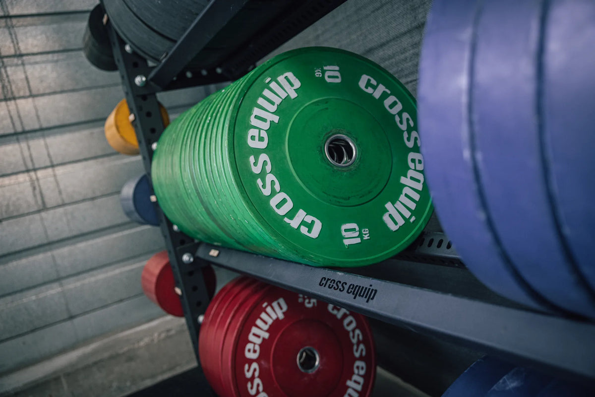 Color Bumper Plates von cross equip im Regal bei CrossFit Quantum in Effretikon