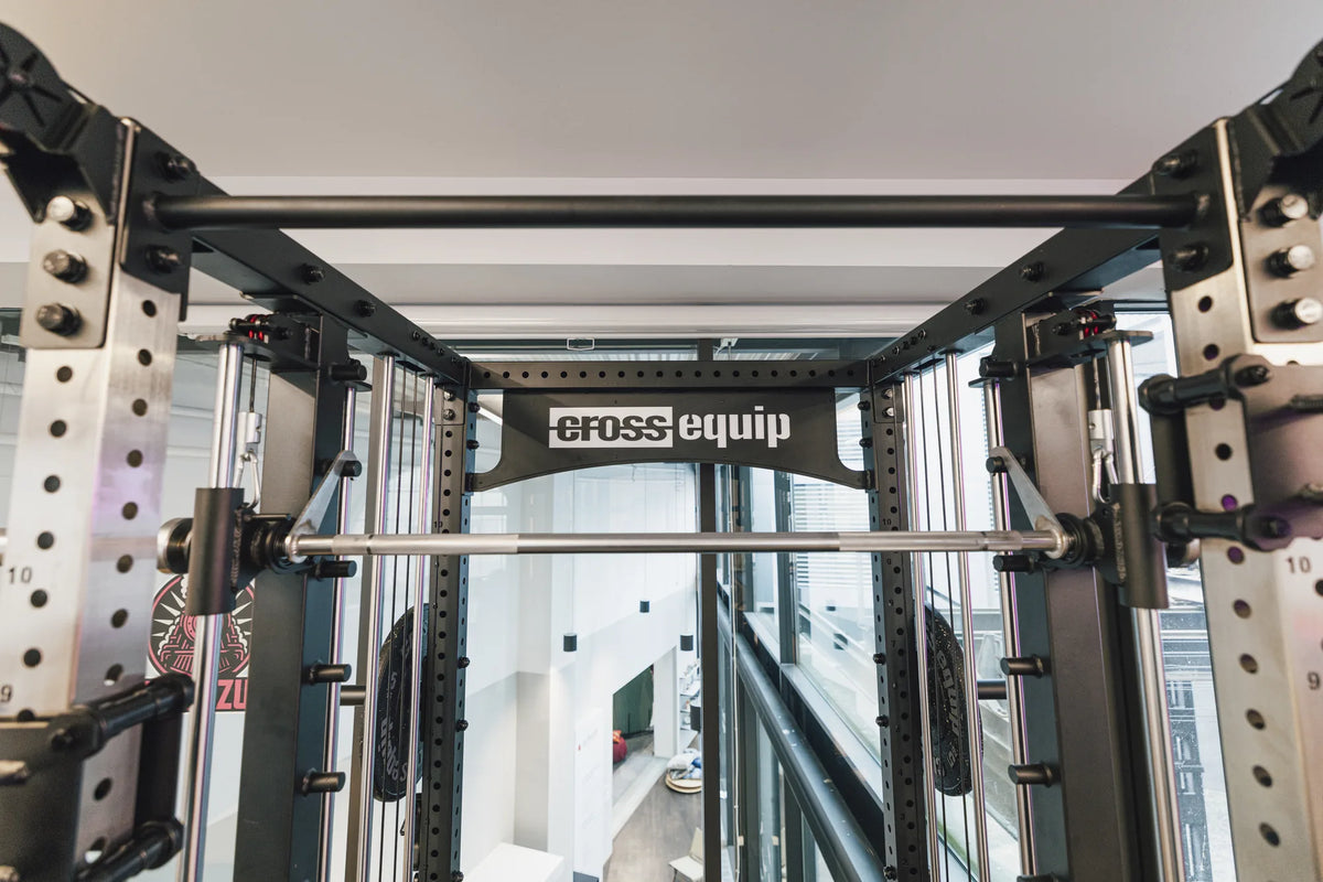A-PEX Rack von cross equip mit Logo, Blick durch das Rack
