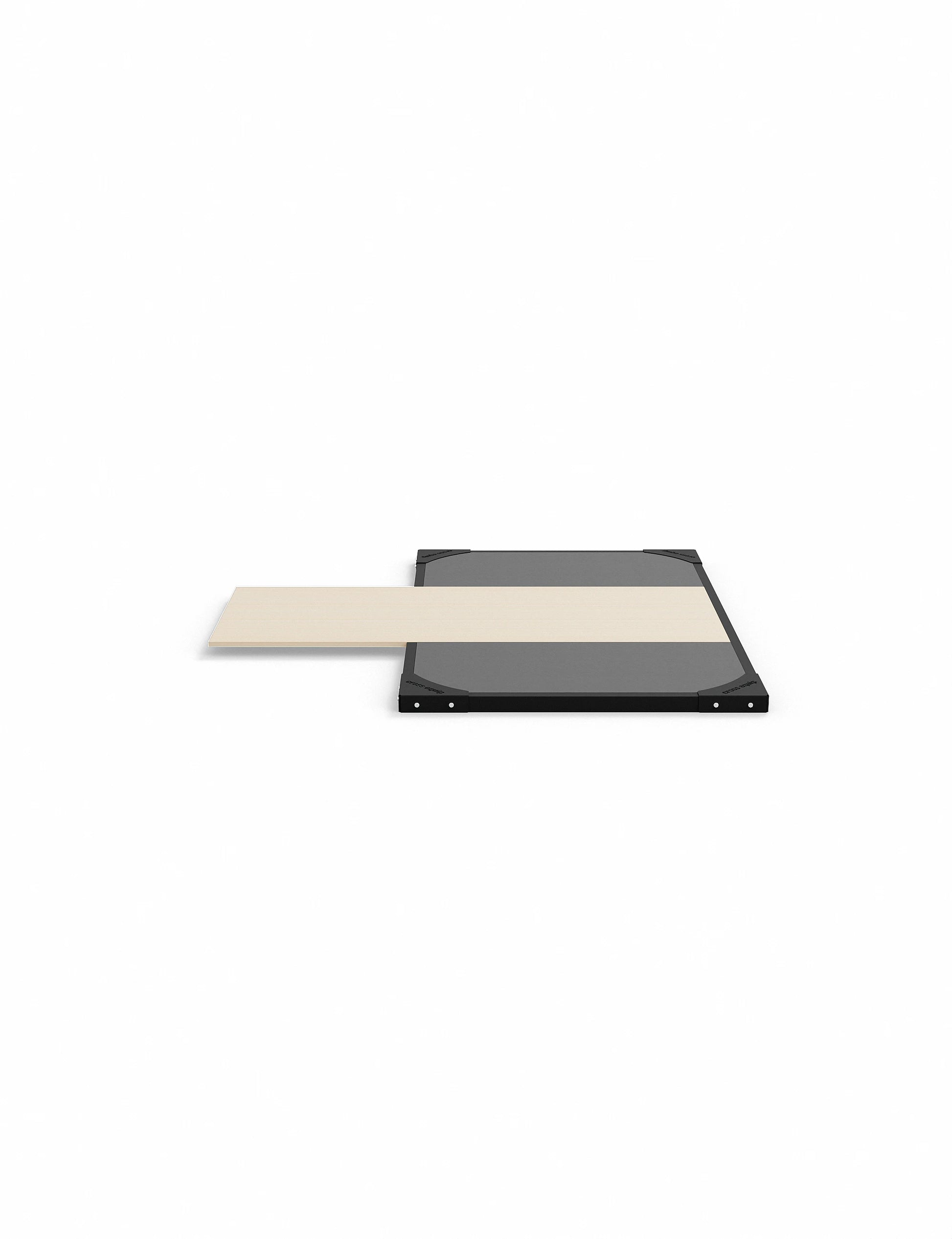 Lifting Plattform für Power Rack mit Dämpfung 1.5m x 2.5m – Seitenansicht mit Stahlrahmen und durchgehender 1m x 2.5m Holzplatte