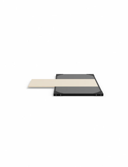 Lifting Plattform für Power Rack mit Dämpfung 1.5m x 2.5m – Seitenansicht mit Stahlrahmen und durchgehender 1m x 2.5m Holzplatte