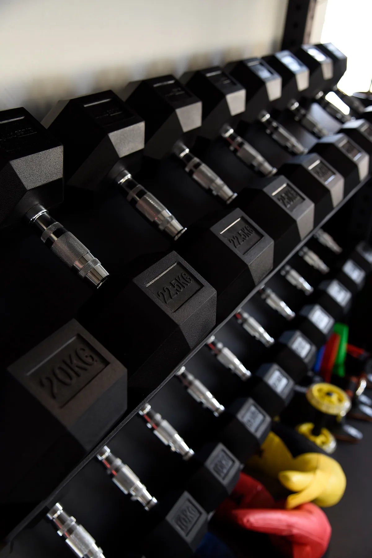 Hex-Kurzhantel-Reihe von cross equip im Power Club