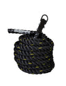 Sled Rope – aufgerolltes schwarzes Zugseil mit gelber Kennung, Karabiner und cross equip Griff, Studioansicht